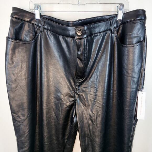 NWT Modcloth Black Faux Leather Flared Pants Size 22W Plus Winter Moto Autumn - Picture 3 of 7
